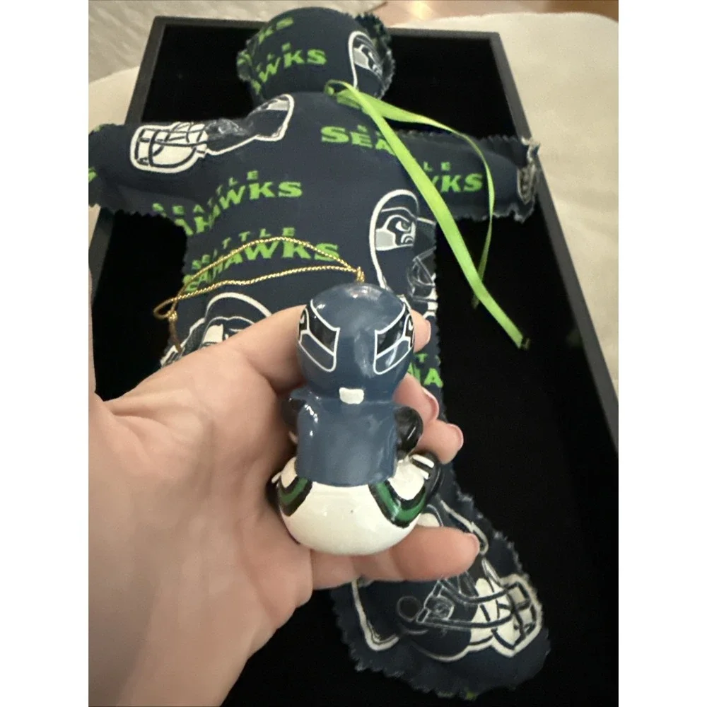 Seattle Seahawks NFL Christmas Ornament And Dammit‎ Doll.  4723
